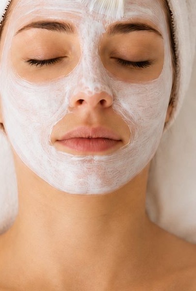 Strålende hud etter microneedling og klassisk peeling hos Larvik Klinikken